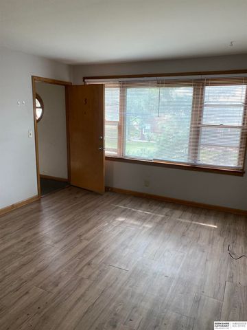 4322 N 52nd Street, Omaha, NE 68104