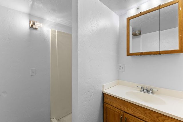 211 S Pine Street, Stratford, OK 74872