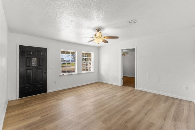 211 S Pine Street, Stratford, OK 74872
