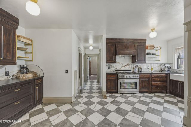 405 S Moffet Avenue, Joplin, MO 64801