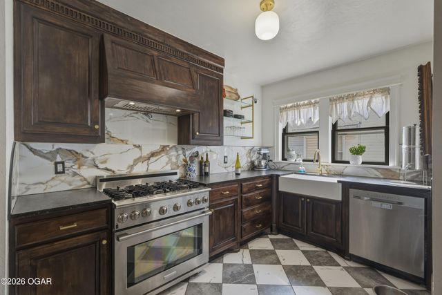 405 S Moffet Avenue, Joplin, MO 64801