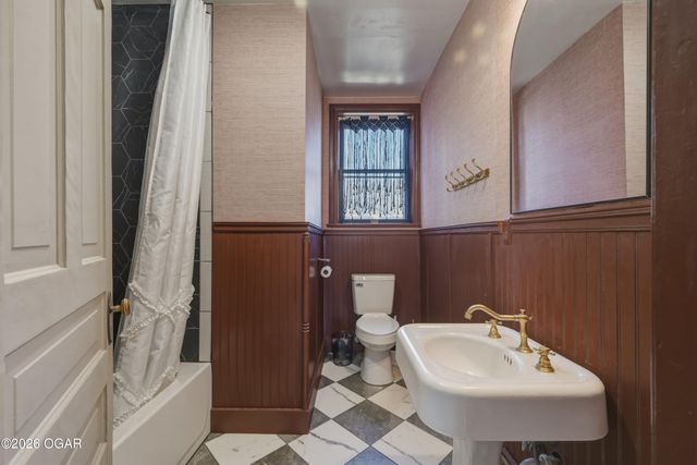 405 S Moffet Avenue, Joplin, MO 64801