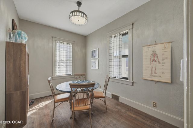 405 S Moffet Avenue, Joplin, MO 64801