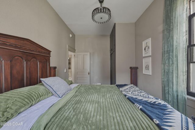 405 S Moffet Avenue, Joplin, MO 64801