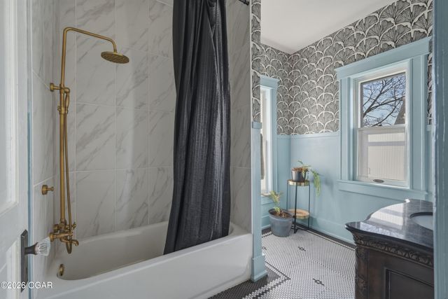 405 S Moffet Avenue, Joplin, MO 64801