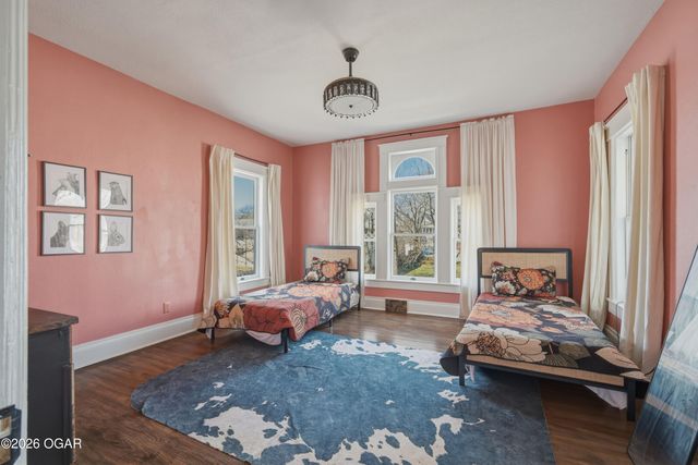 405 S Moffet Avenue, Joplin, MO 64801