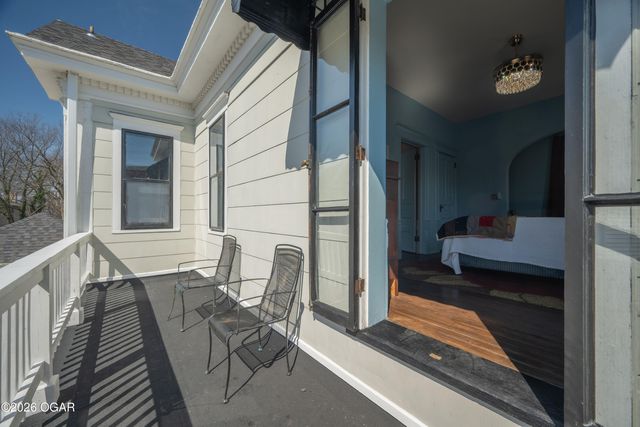 405 S Moffet Avenue, Joplin, MO 64801