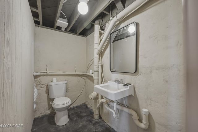 405 S Moffet Avenue, Joplin, MO 64801