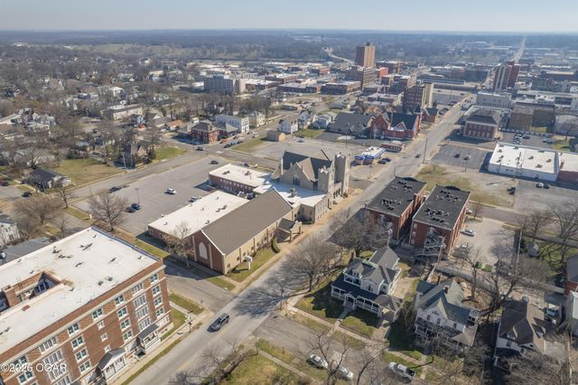 405 S Moffet Avenue, Joplin, MO 64801