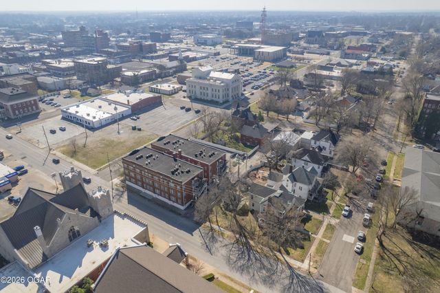 405 S Moffet Avenue, Joplin, MO 64801