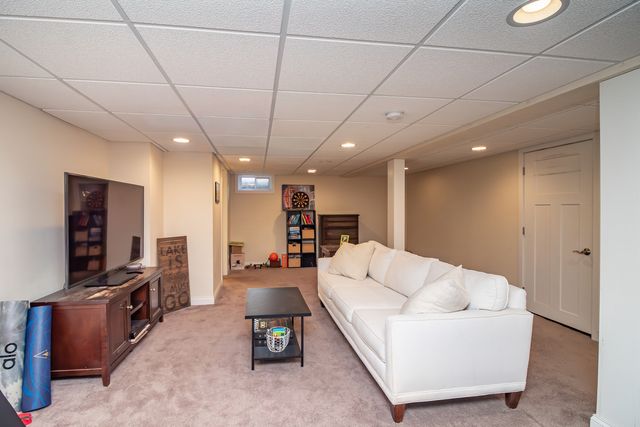 597 Nash Road, Crystal Lake, IL 60014