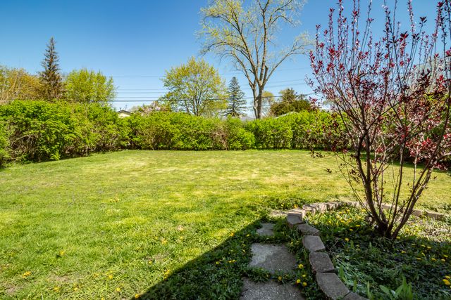 597 Nash Road, Crystal Lake, IL 60014