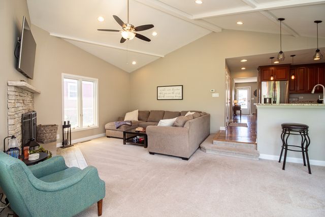 597 Nash Road, Crystal Lake, IL 60014