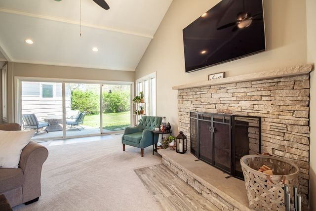 597 Nash Road, Crystal Lake, IL 60014