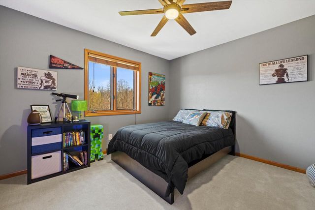 W266S8655 Rustic View LANE, Mukwonago, WI 53149