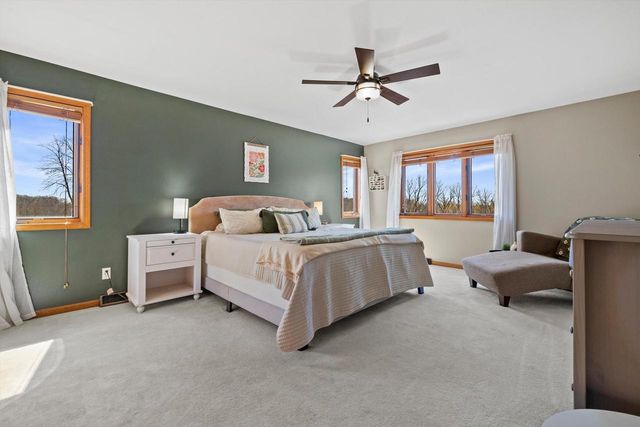 W266S8655 Rustic View LANE, Mukwonago, WI 53149
