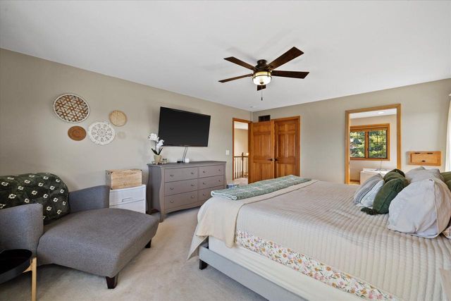 W266S8655 Rustic View LANE, Mukwonago, WI 53149