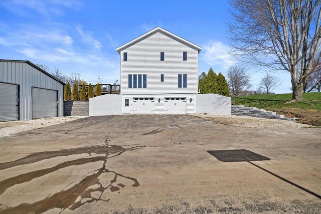 W266S8655 Rustic View LANE, Mukwonago, WI 53149