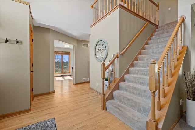 W266S8655 Rustic View LANE, Mukwonago, WI 53149