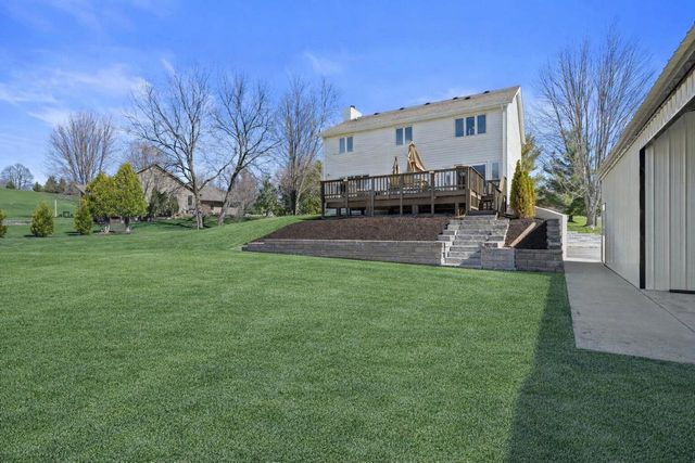 W266S8655 Rustic View LANE, Mukwonago, WI 53149