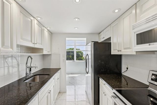 101 Briny Ave 401, Pompano Beach, FL 33062