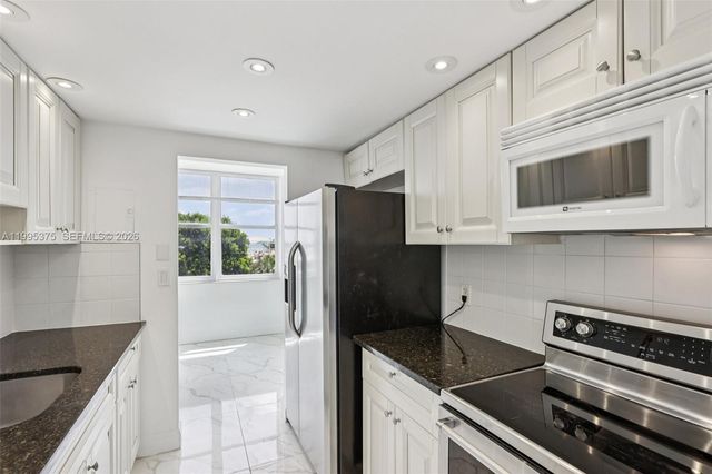 101 Briny Ave 401, Pompano Beach, FL 33062