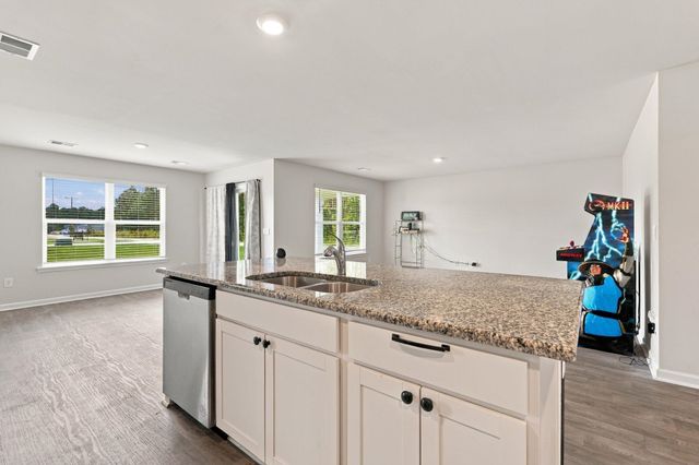 223 Seasons Trace Loop, Longs, SC 29568
