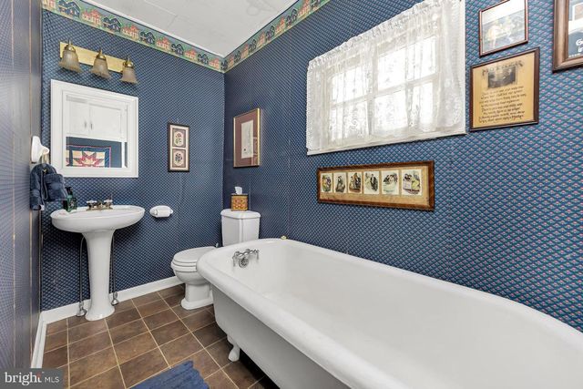 75 N MAIN ST, Mullica Hill, NJ 08062