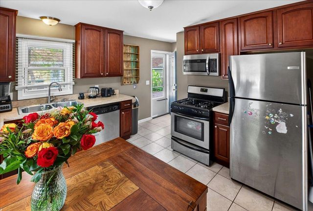 4506 Yates Avenue N, Crystal, MN 55422