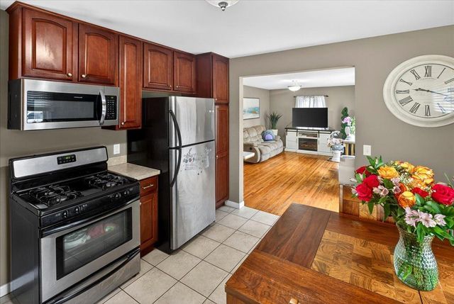 4506 Yates Avenue N, Crystal, MN 55422