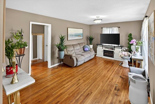 4506 Yates Avenue N, Crystal, MN 55422