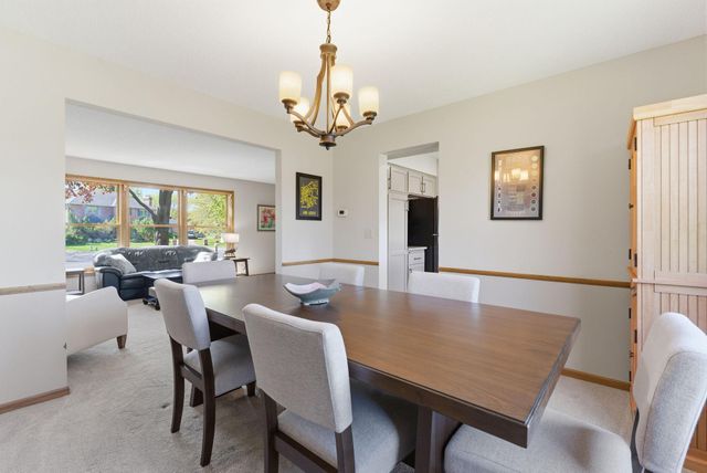 6989 Wyndham Alcove, Woodbury, MN 55125