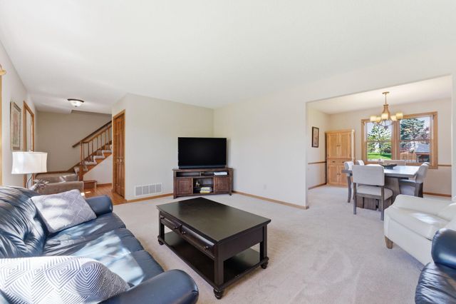 6989 Wyndham Alcove, Woodbury, MN 55125