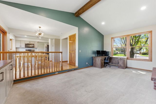6989 Wyndham Alcove, Woodbury, MN 55125