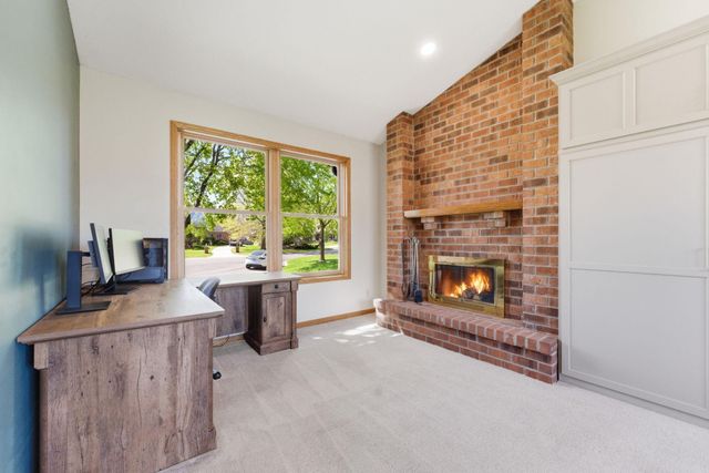 6989 Wyndham Alcove, Woodbury, MN 55125