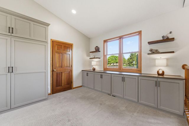 6989 Wyndham Alcove, Woodbury, MN 55125