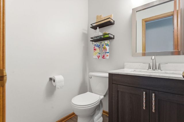 6989 Wyndham Alcove, Woodbury, MN 55125