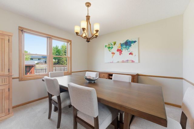 6989 Wyndham Alcove, Woodbury, MN 55125