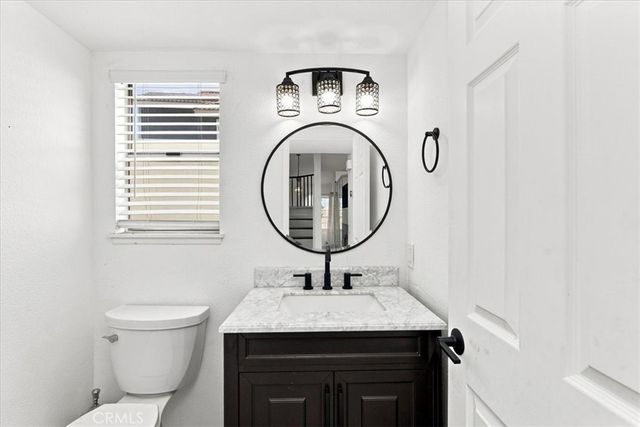 421 Yellowstone, Corona, CA 92879