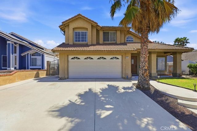 421 Yellowstone, Corona, CA 92879
