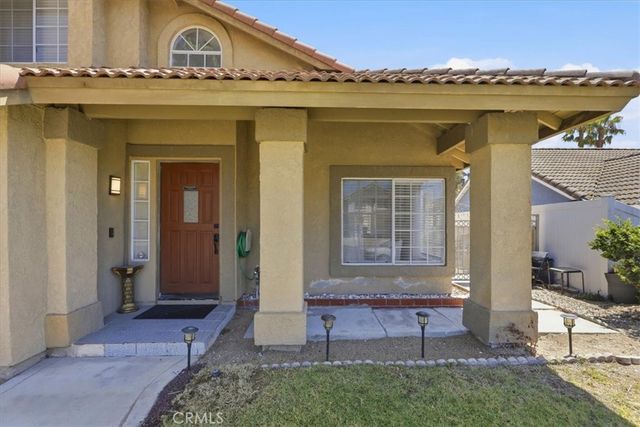 421 Yellowstone, Corona, CA 92879