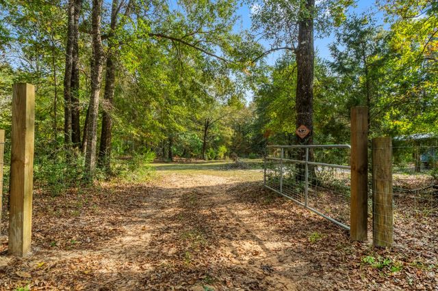 1276 Mill Gate Road, Livingston, TX 77351