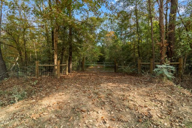 1276 Mill Gate Road, Livingston, TX 77351