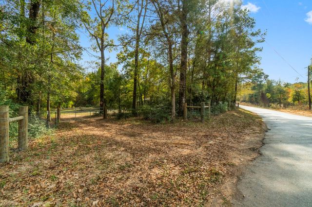 1276 Mill Gate Road, Livingston, TX 77351