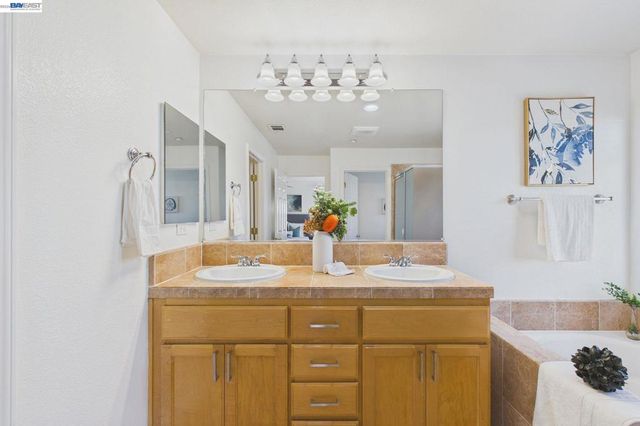 2352 Millstream Ln, San Ramon, CA 94582