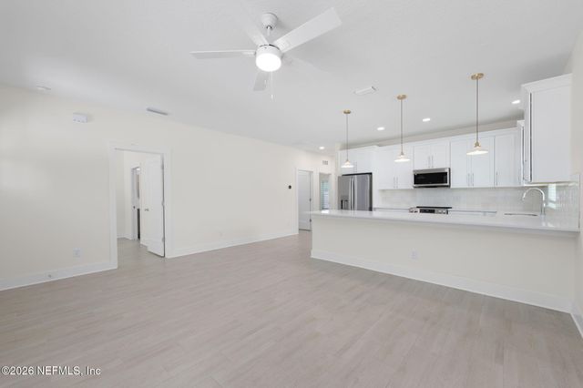 882 W 4TH Street, St. Augustine, FL 32084