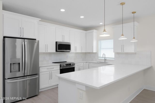 882 W 4TH Street, St. Augustine, FL 32084