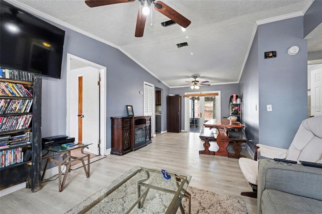 Image 19 of property listing at 10969 WITCHAVEN STREET, Jacksonville, FL 32246