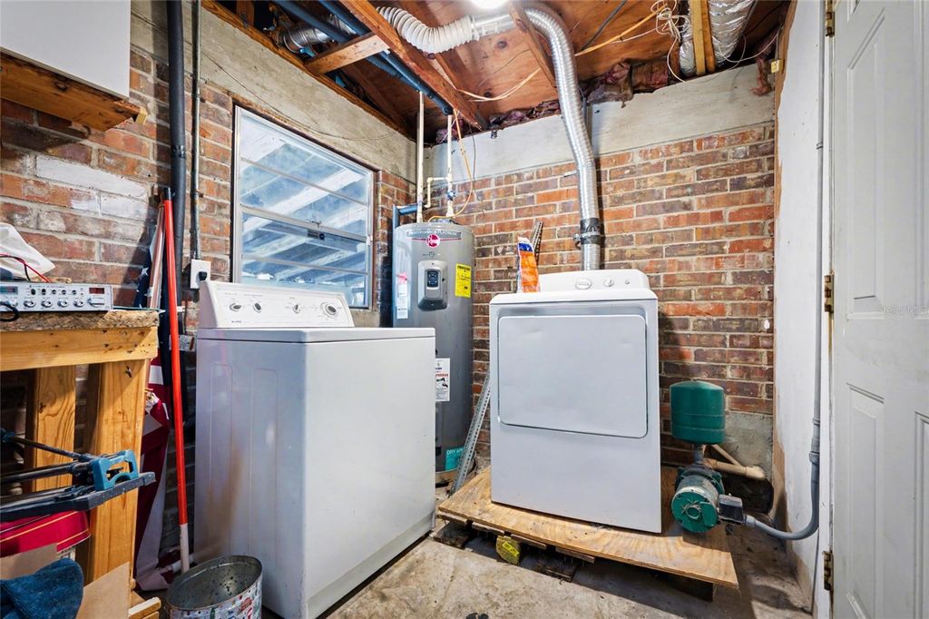 Image 27 of property listing at 10969 WITCHAVEN STREET, Jacksonville, FL 32246