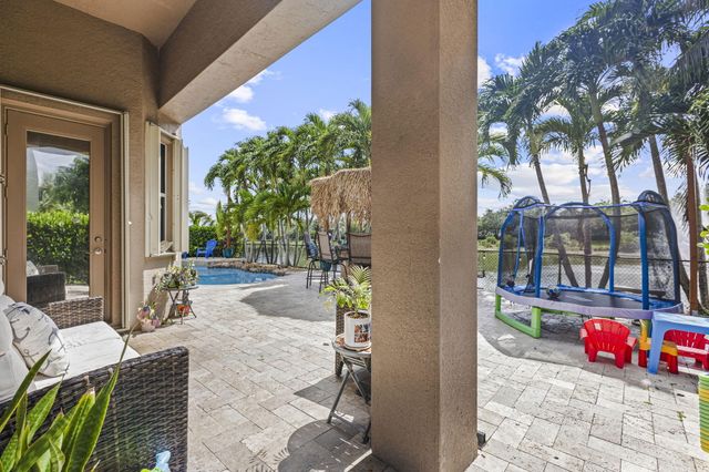 455 Cresta Circle, West Palm Beach, FL 33413